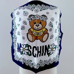 NWT Moschino Toy Teddy Bear Daisy Silk Square Scarf